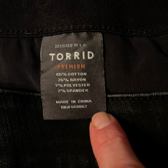 Torrid Bombshell Skinny Premium Jeans Size 24S Black Stretch Denim Sculpting Fit - Picture 8 of 8